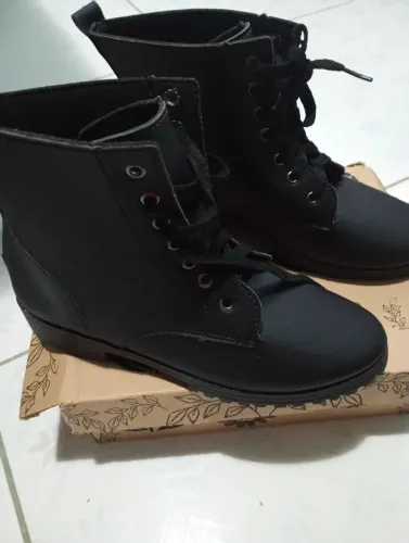 Bota número 38