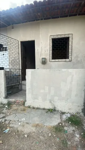 Alugo Casa