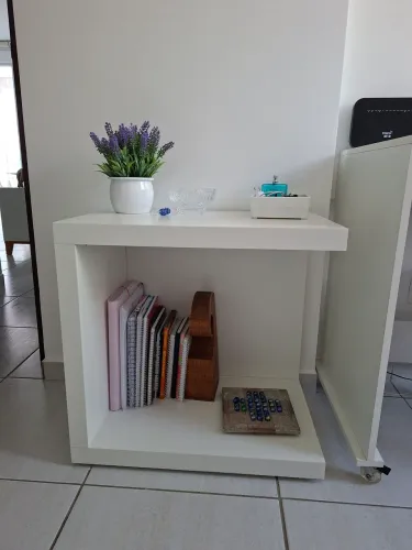Mesa lateral em mdf