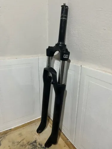 Suspensão SR Suntour XCM30 Aro 29 - 100mm -
