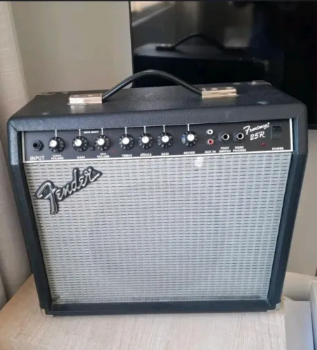 Amplificador fender Frontman 25R
