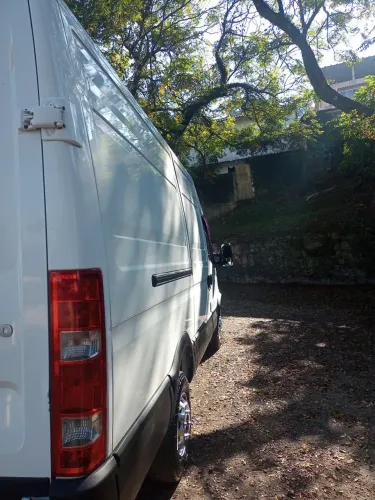 Iveco Daily Furgão 30-130 2.3 12m³ (die)(e5) 2018