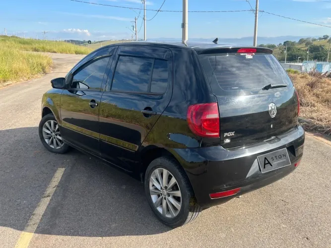 Volkswagen Fox 1.0 MI Total Flex 8V 5P 2011