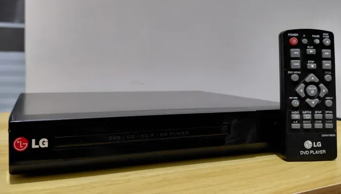 DVD PLAYER LG DP132
