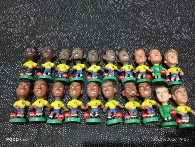Bonecos minicraques coca 1998