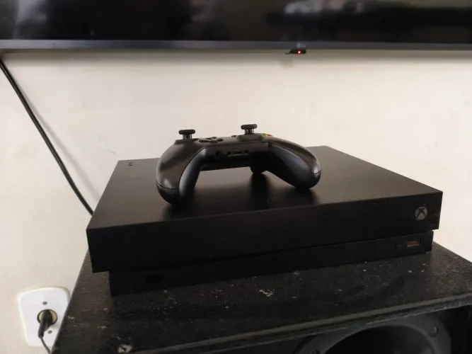 Xbox one X com SSD de 1TB