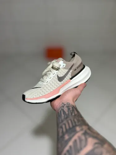 Tênis zoom X feminino