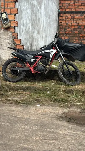 Moto p trilha, roupagem da CRF