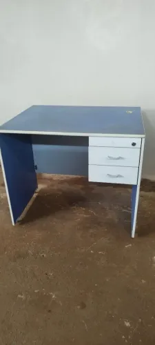 Mesa de escritorio ou computador