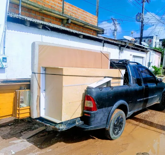 Fretes e mudanças de pequeno porte.