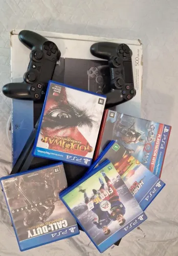 PlayStation 4 FAT 500GB 2 Controles + 5 Jogos