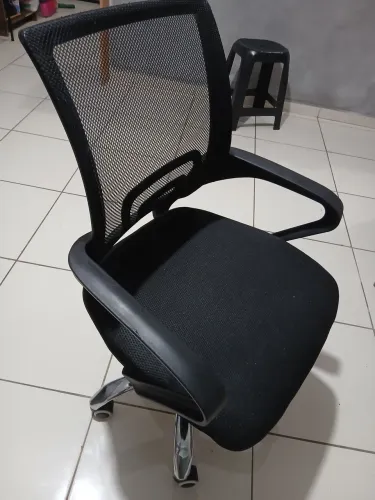 Cadeira de escritório giratória 