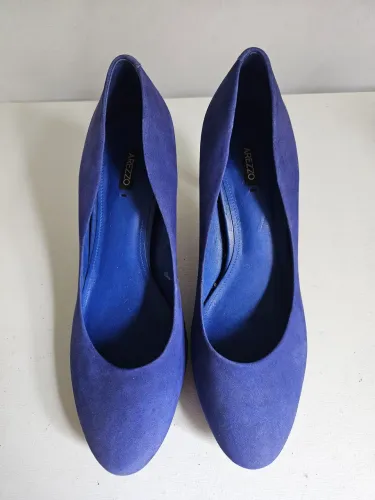 Scarpin Veludo Azul Arezzo