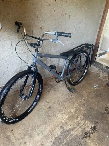 Bicicleta montadinha, estilo BH!!