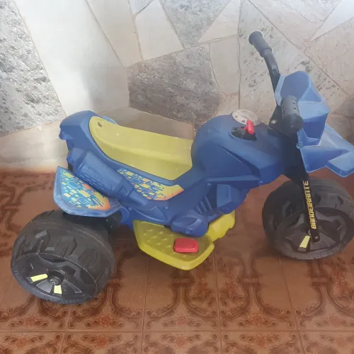 Moto Elétrica Infantil Bandeirantes
