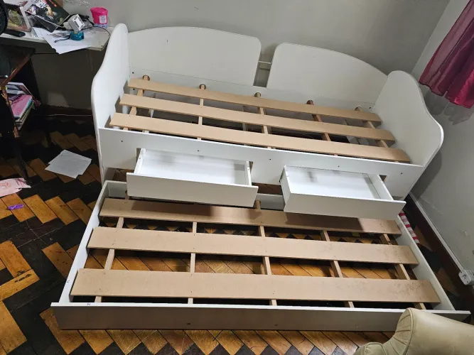 Bicama tipo sofá em MDF com colchões