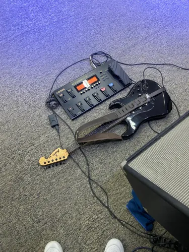 BOSS GT-100 / Troco por videogame