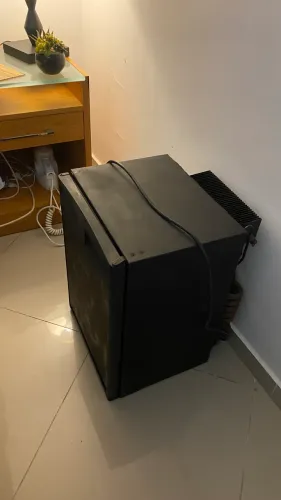 Estou vendo um frigobar 