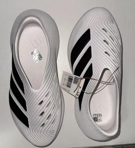 TÊNIS ADIDAS - MODELO EXCLUSIVO
