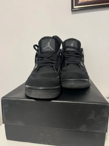 Jordan 4 black cat