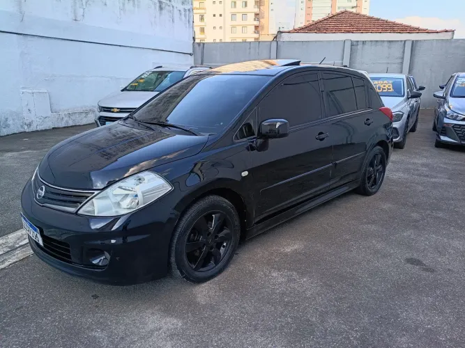 Nissan Tiida SL 1.8/1.8 Flex 16V Mec. 2012