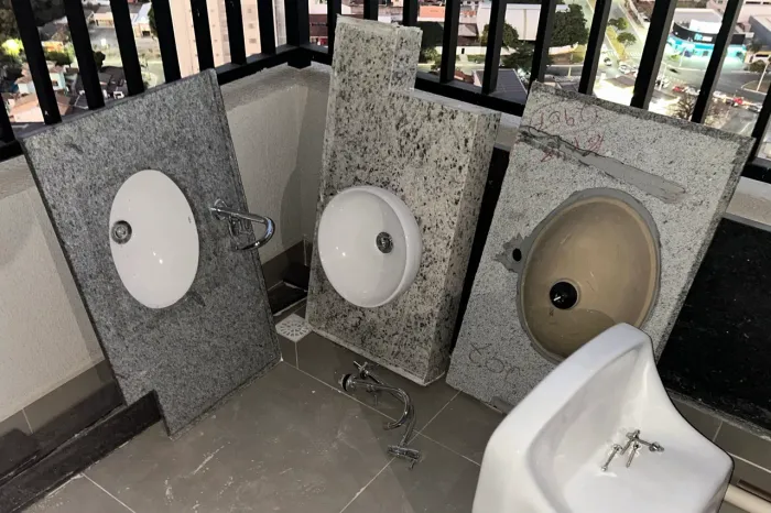 3 Cubas de banheiro com granito branco completas