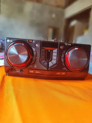 Som LG 440w