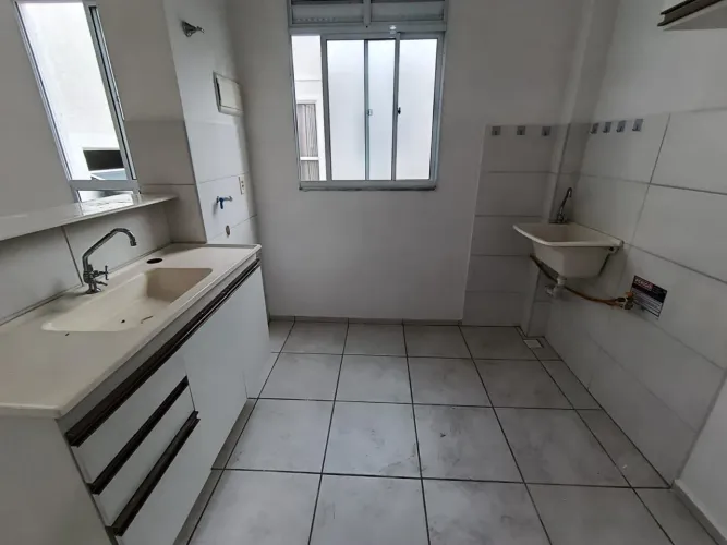 Alugo apto de 2/4 no 3º andar no Condomínio Vitória Sul com completa infraestrutura no Bai