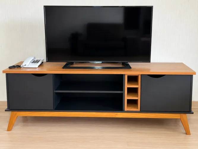 RACK PARA TV - 1,60 METROS (novo)