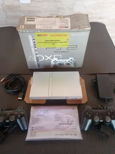 Playstation 2 - PS2 Slim Prata Silver COMPLETO - EDIÇÃO LIMITADA