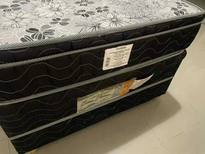 Cama box solteirão perfeito estado