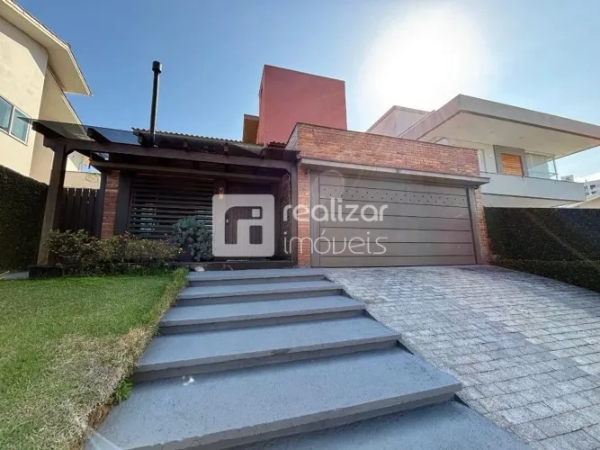 Casa com 3 quartos no bairro Pedra Branca - Palhoça