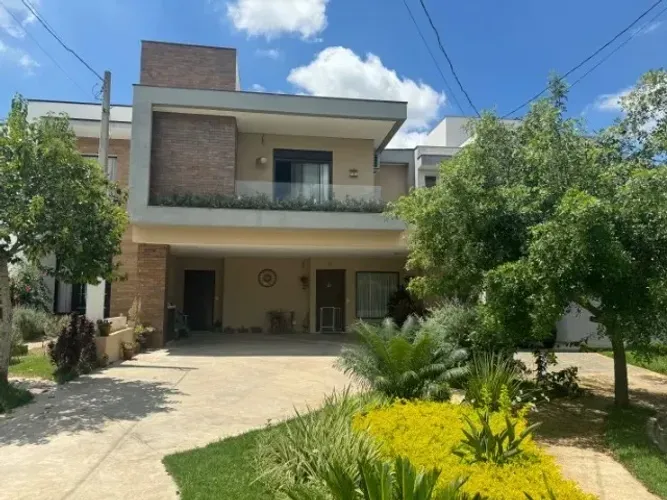 Lindo Sobrado à Venda em Condomínio Fechado em Sorocaba - 3 Suítes, Espaço Gourmet e Energ