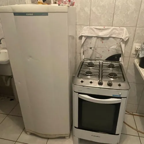 Geladeira e máquina de lavar