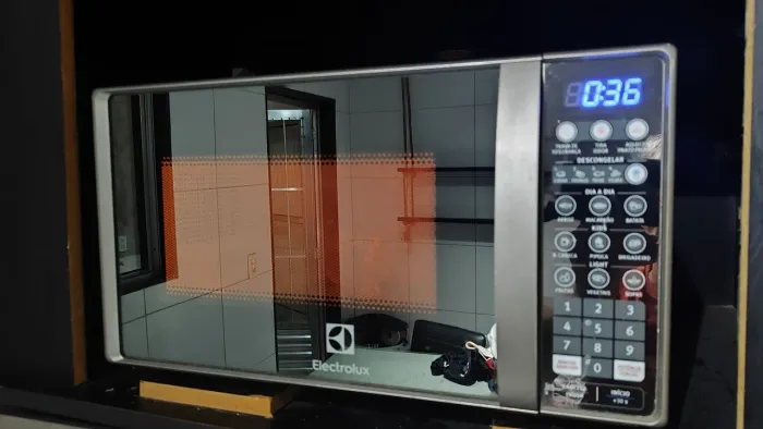 Microondas Eletrolux espelhado 20L