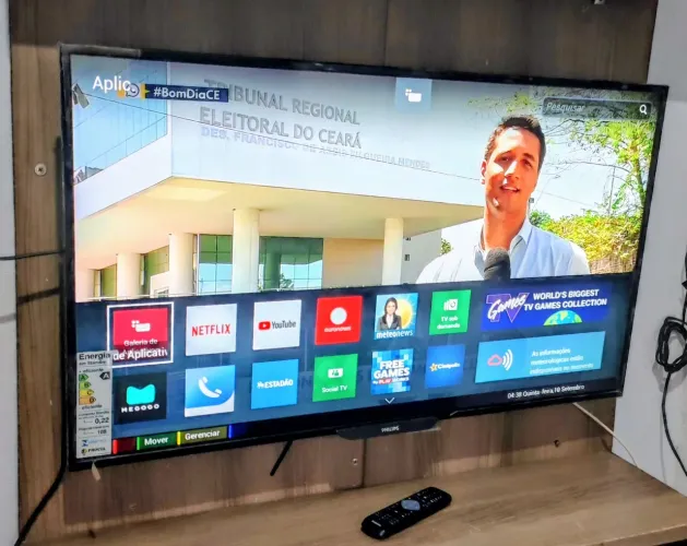 Tv 43 Philips smart perfeita sem detalhe
