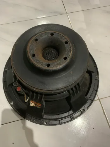 Vendo fone de 15 tornado de 2200