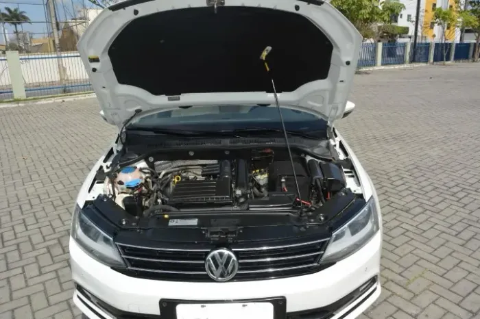 Volkswagen Jetta Trendline 1.4 TSI 16V 4P Aut. 2016