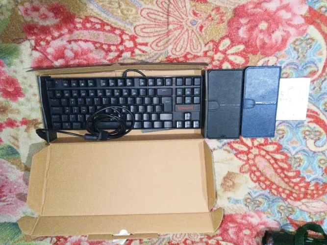2 CELULARES 1 TECLADO REDDRAGON E UM HD 1TB