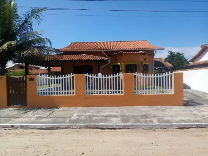 Casa com 4 quartos sendo ( 2 Suítes ) Princess Park - Praia Seca/RJ