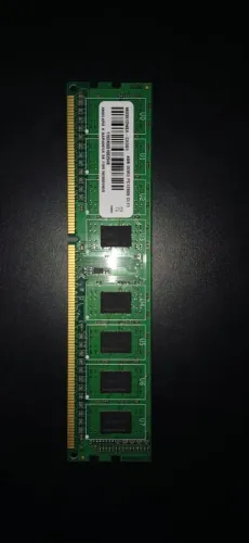 Memória RAM 4GB DDR3 1600MHz para PC Desktop