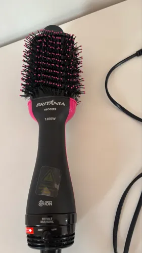 Escova Secadora Britânia BEC02PR 1300W Bivolt Manual - Ótimo Estado