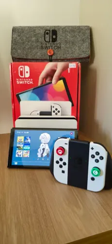 Nintendo Switch OLED - Desbloqueado