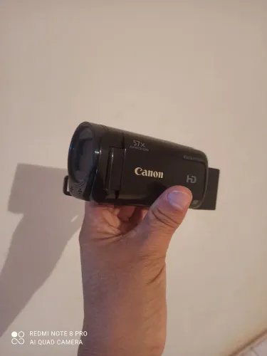 Filmadora Canon HF R,600