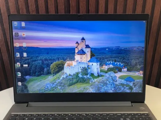Notebook Lenovo 4GB Memória