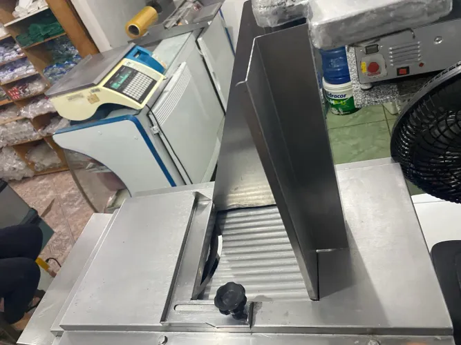 Máquina de fatiar automática 