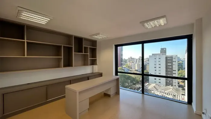 Imóvel para aluguel com 25 metros quadrados em Juvevê - Curitiba - PR