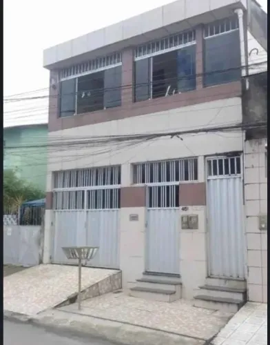 VENDE-SE DUPLEX COM DUAS CASAS, VALOR 350 MIL, PODENDO FINANCIAR