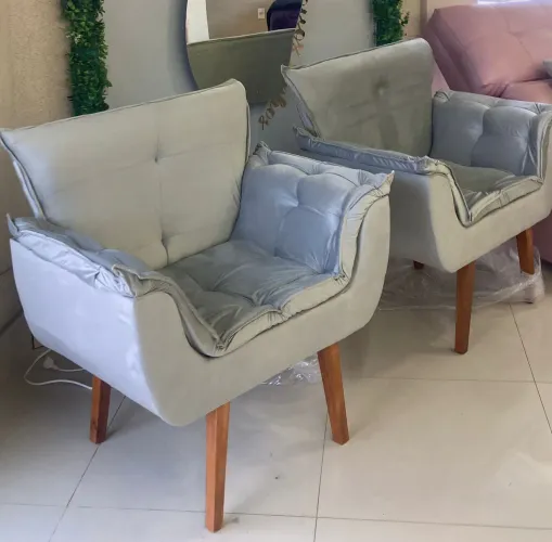 Kit 2 Poltronas em Veludo - Conforto e Elegância