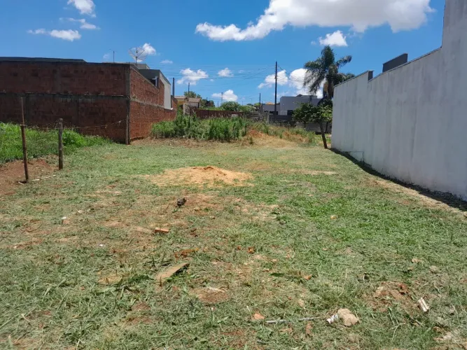 TERRENO PRONTO PARA CONSTRUIR